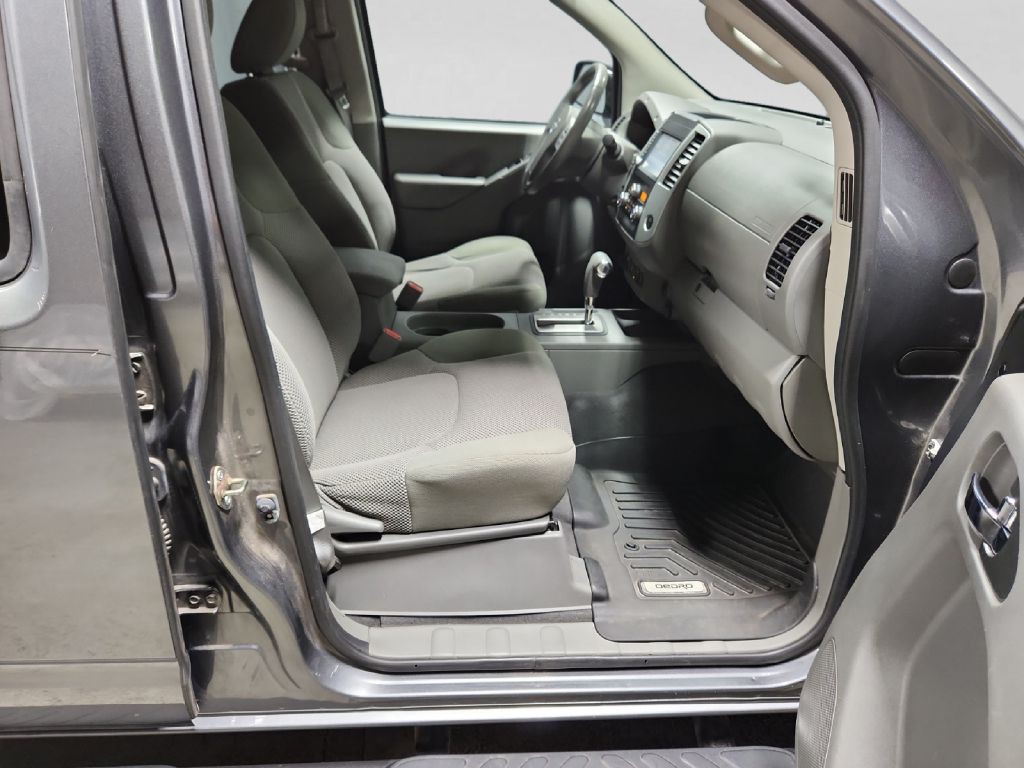 2019 Nissan Frontier Image 15