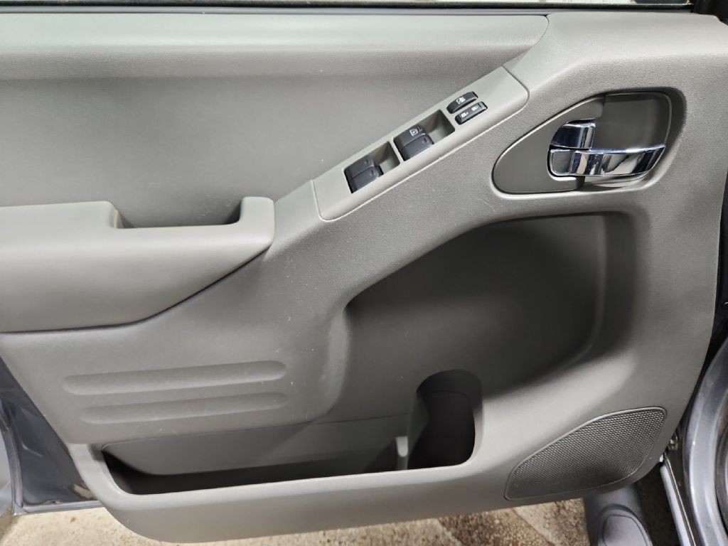 2019 Nissan Frontier Image 17