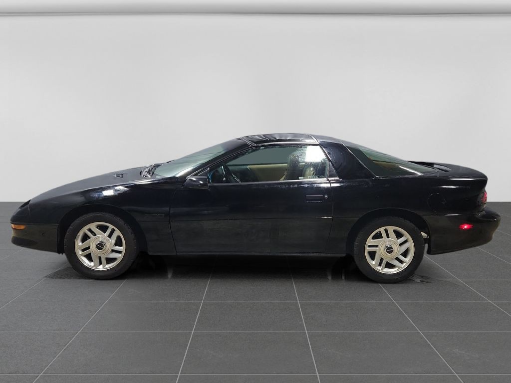 1995 Chevrolet Camaro Image 2