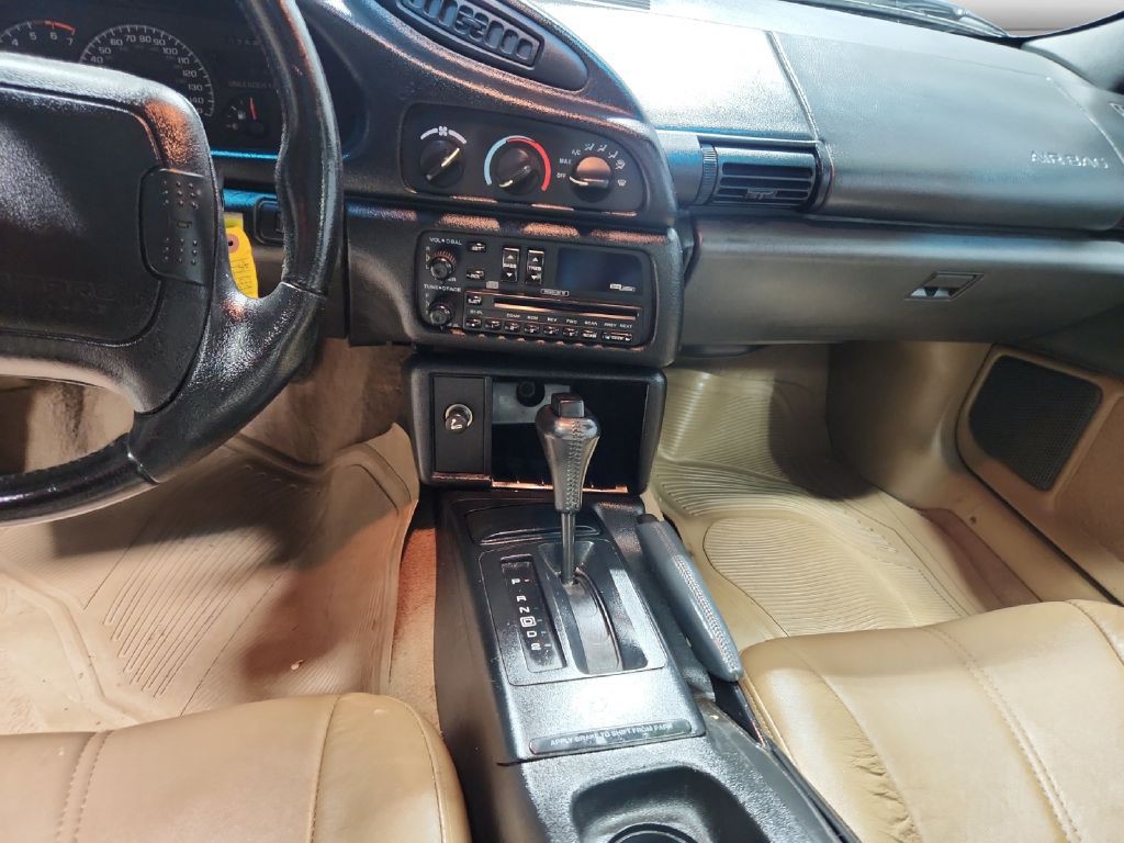 1995 Chevrolet Camaro Image 12