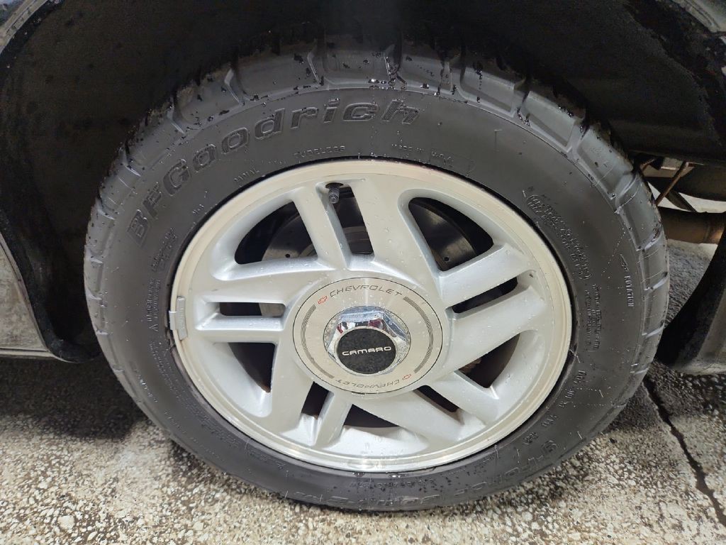 1995 Chevrolet Camaro Image 30