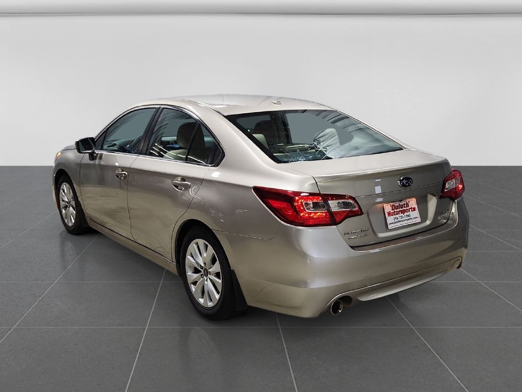 2015 Subaru Legacy Image 3