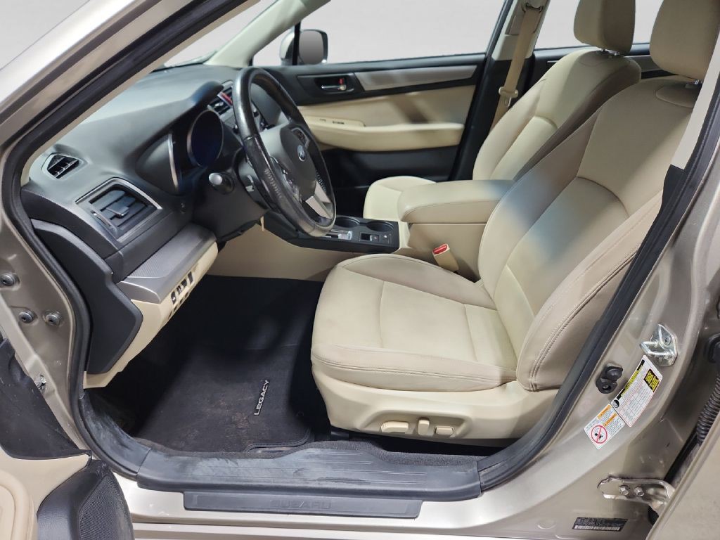 2015 Subaru Legacy Image 10