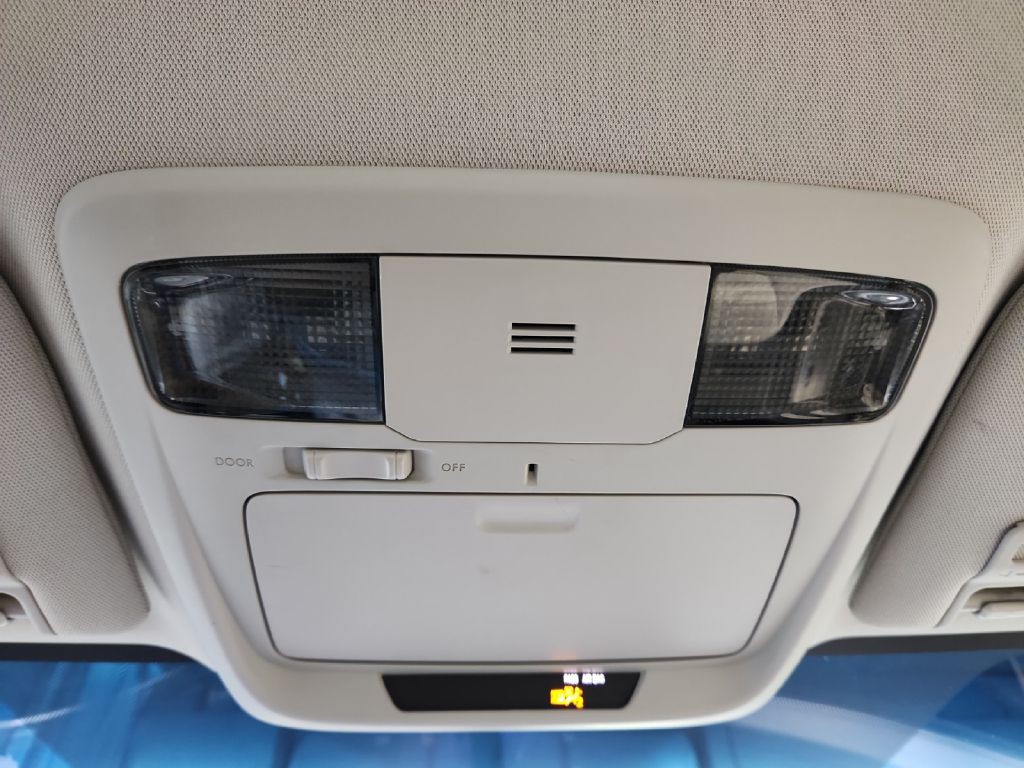2015 Subaru Legacy Image 22