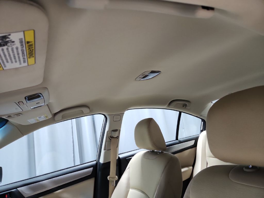 2015 Subaru Legacy Image 25