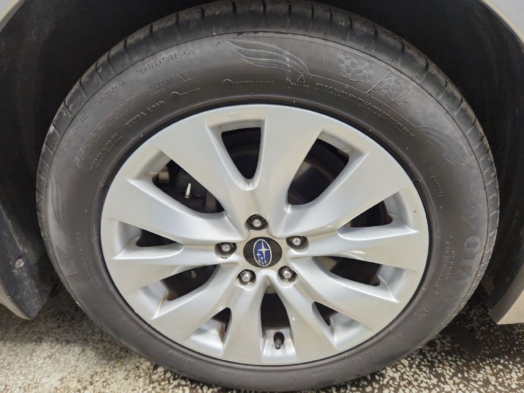 2015 Subaru Legacy Image 27