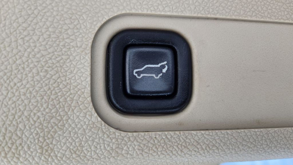 2012 Chevrolet Tahoe Image 9