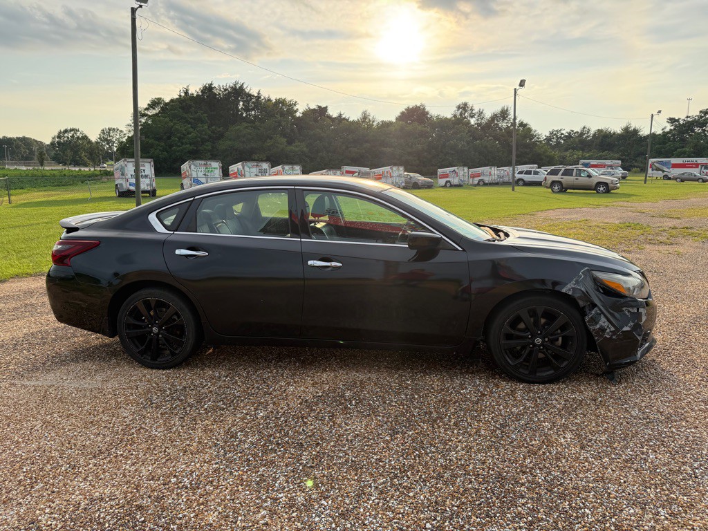 2018 Nissan Altima Image 6