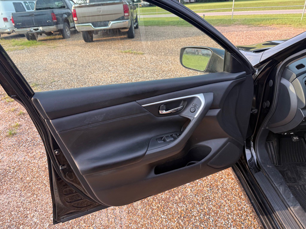 2018 Nissan Altima Image 8