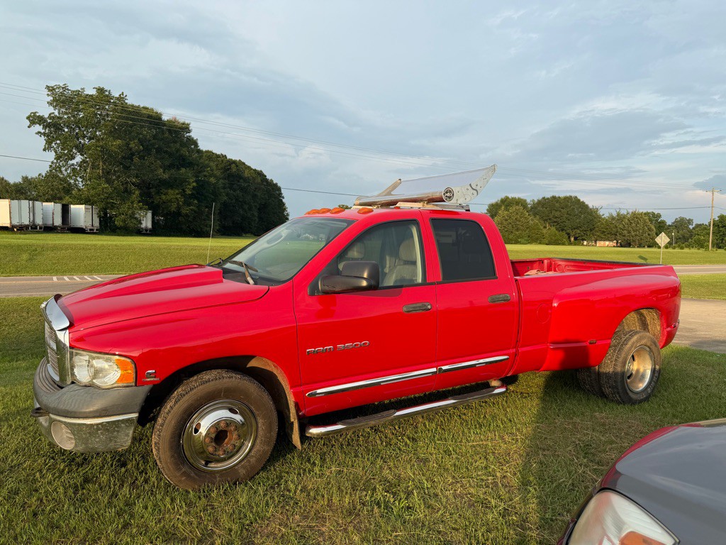 2004 Dodge Ram 3500 Image 2