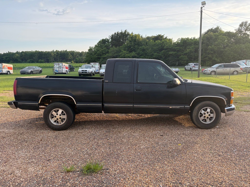 1995 Chevrolet C/K Image 4