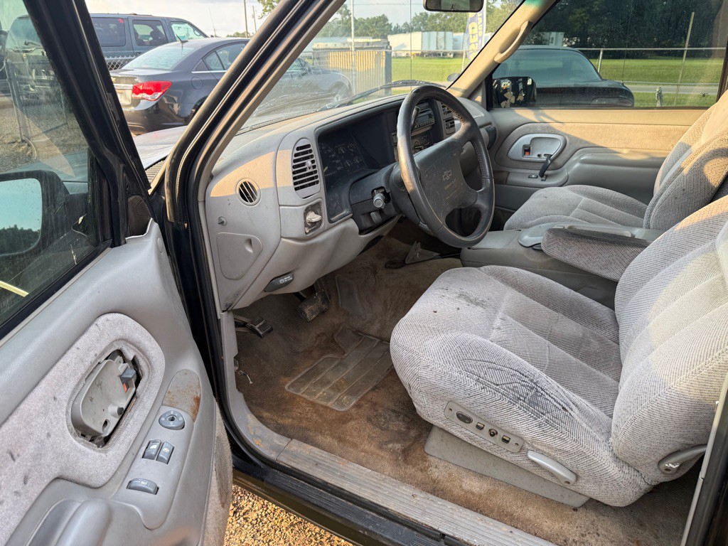 1995 Chevrolet C/K Image 5