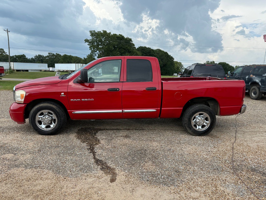 2006 Dodge Ram 3500 Image 2