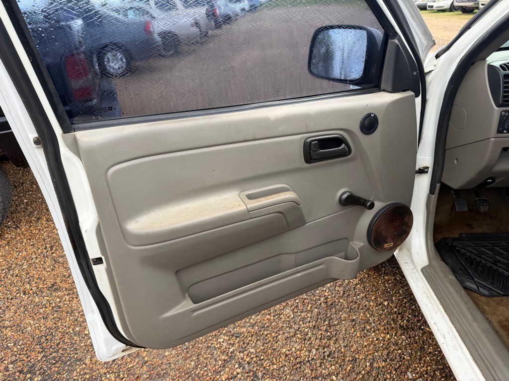 2005 Chevrolet Colorado Image 5