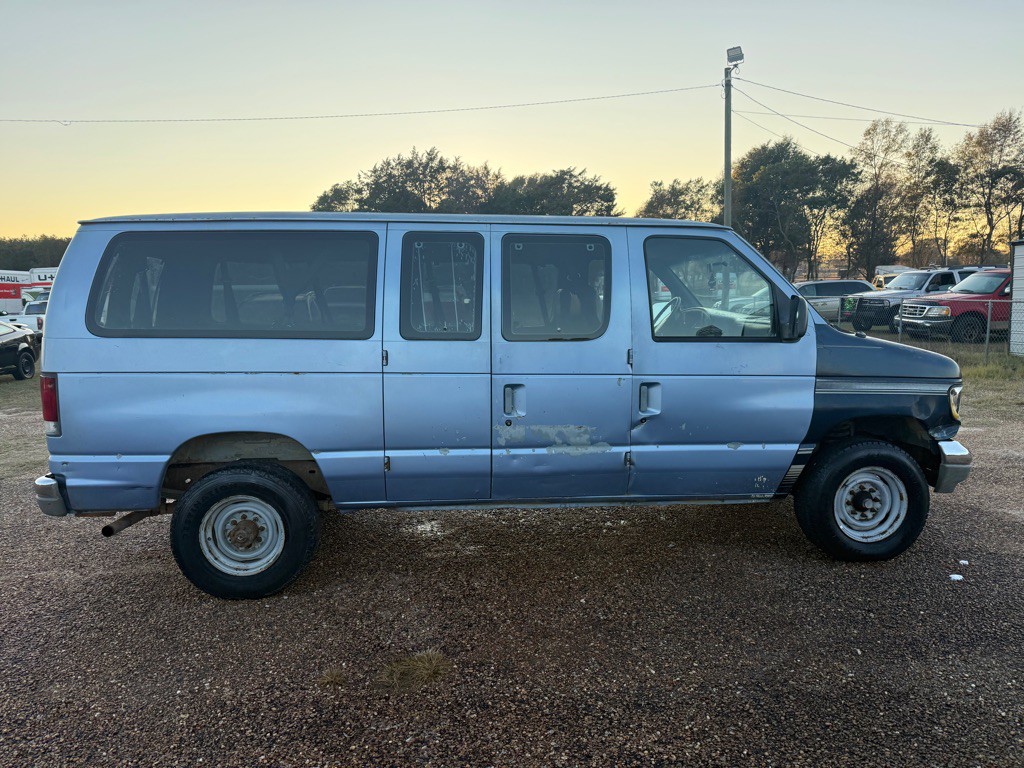 1995 Ford Econoline Image 4