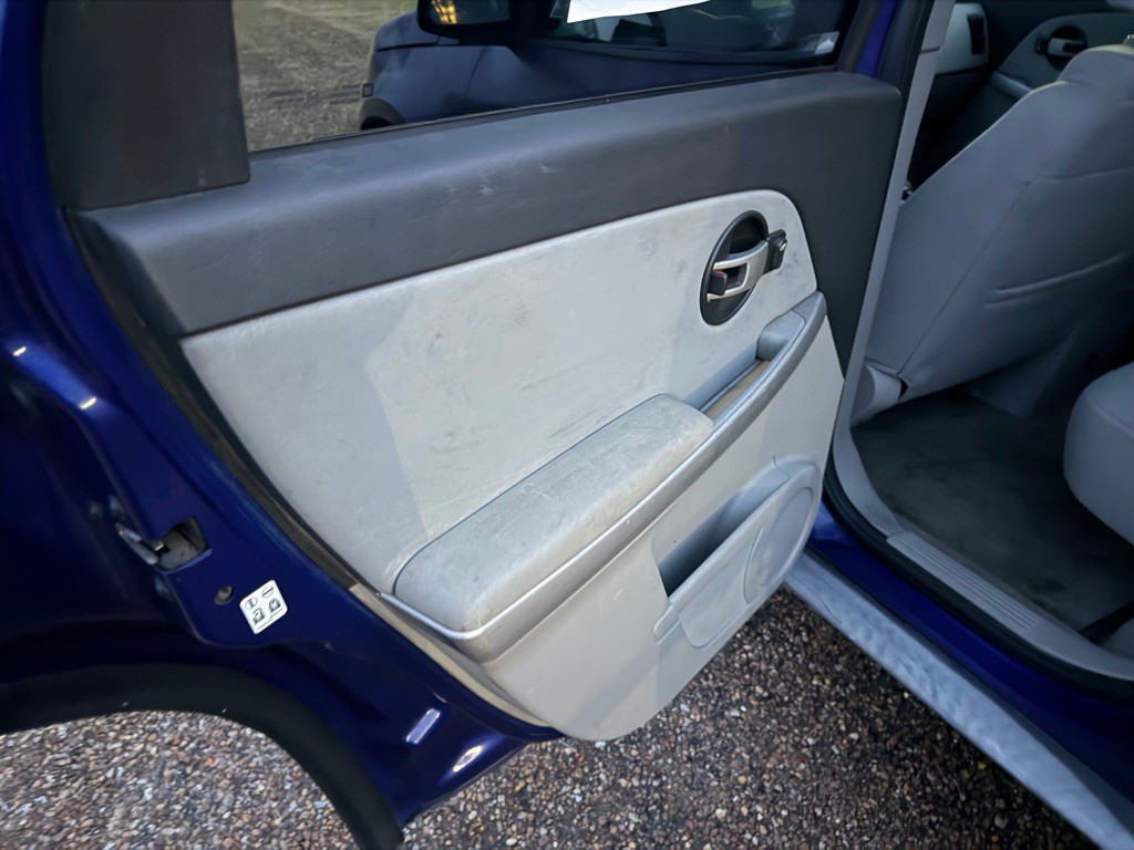 2005 Chevrolet Equinox Image 9