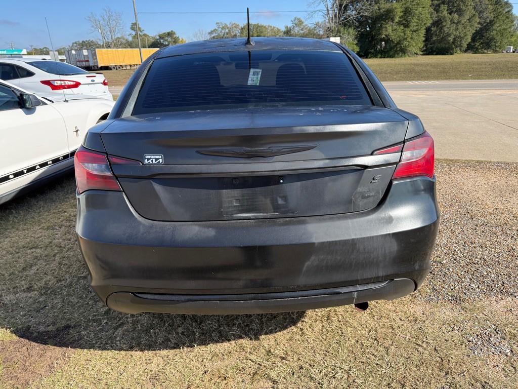 2014 Chrysler 200 Image 3