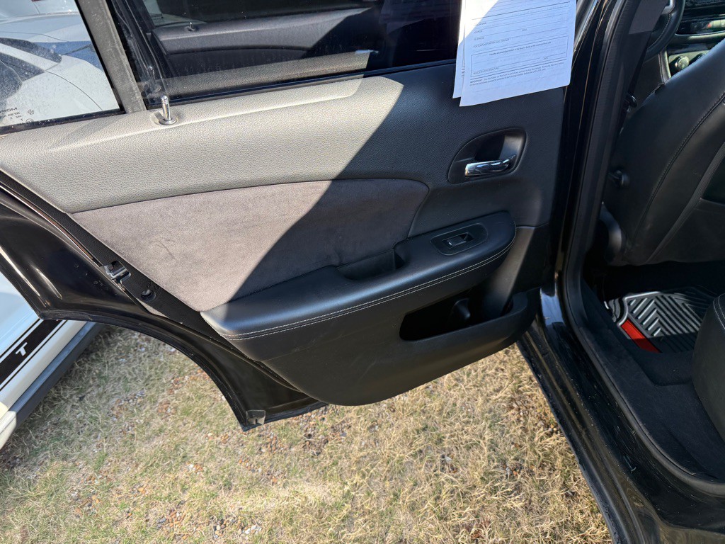 2014 Chrysler 200 Image 10