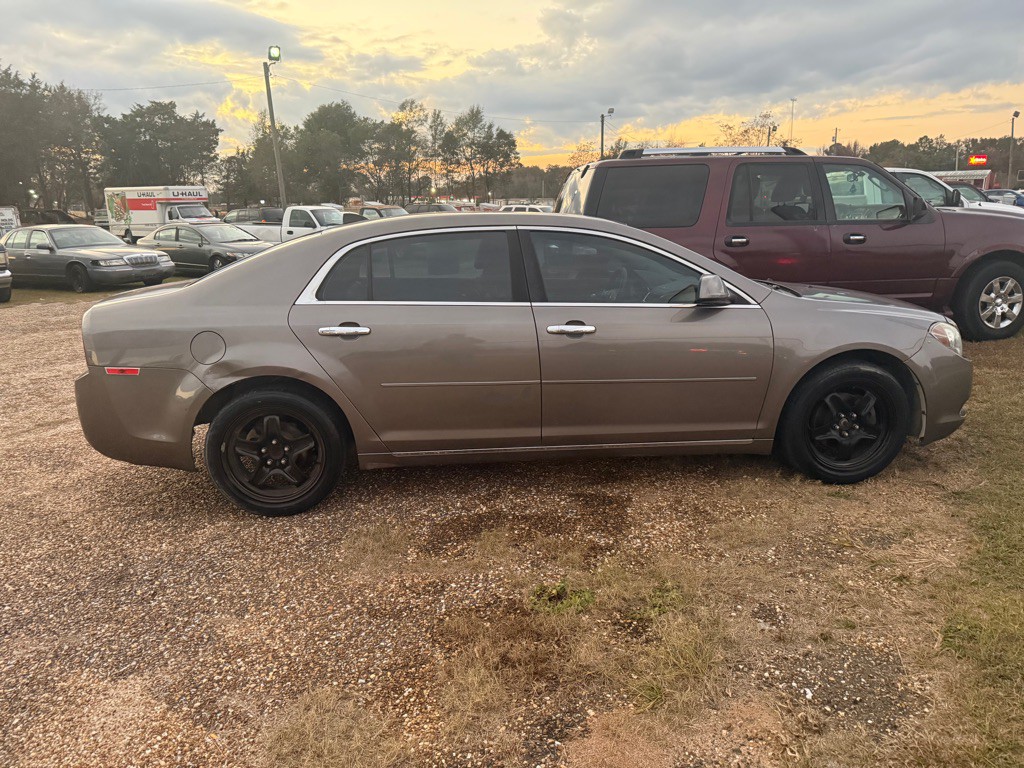 2012 Chevrolet Malibu Image 4