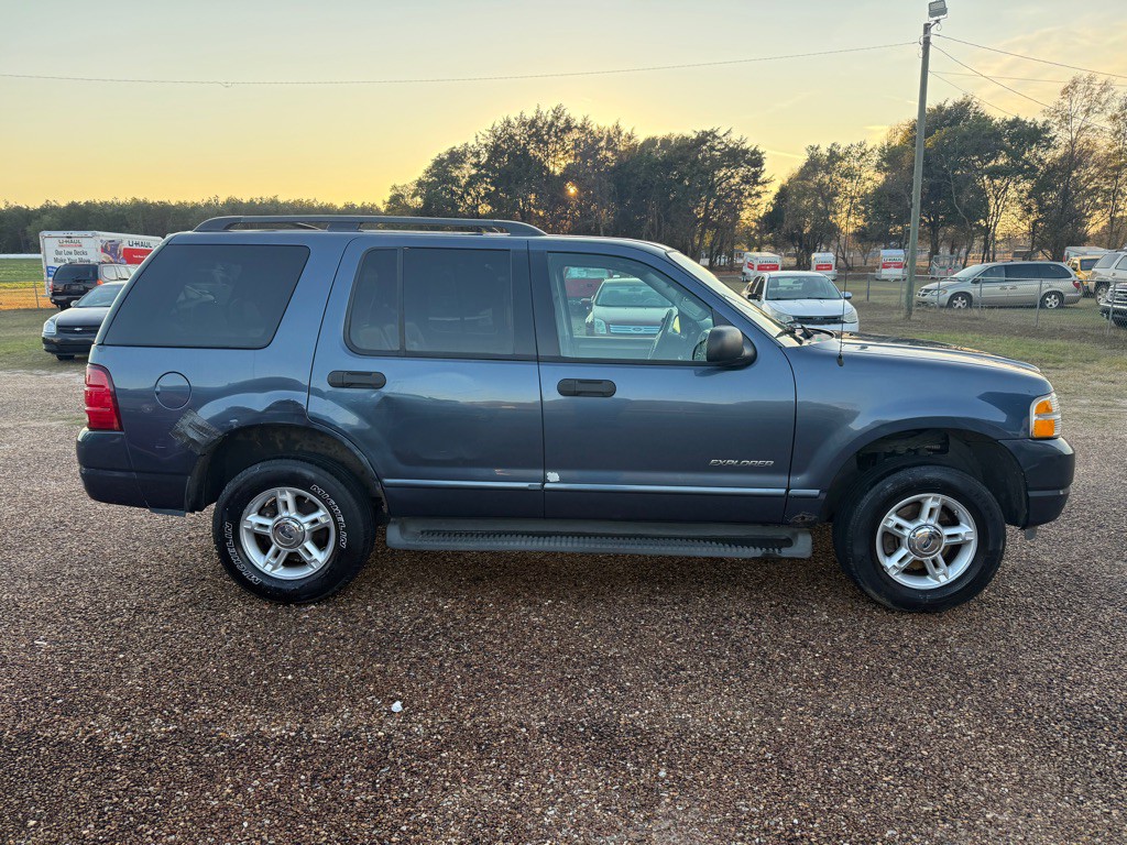 2004 Ford Explorer Image 4