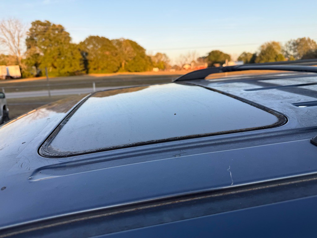 2004 Ford Explorer Image 5