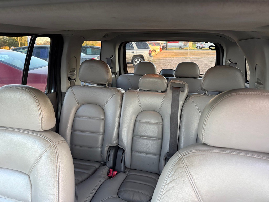 2004 Ford Explorer Image 14