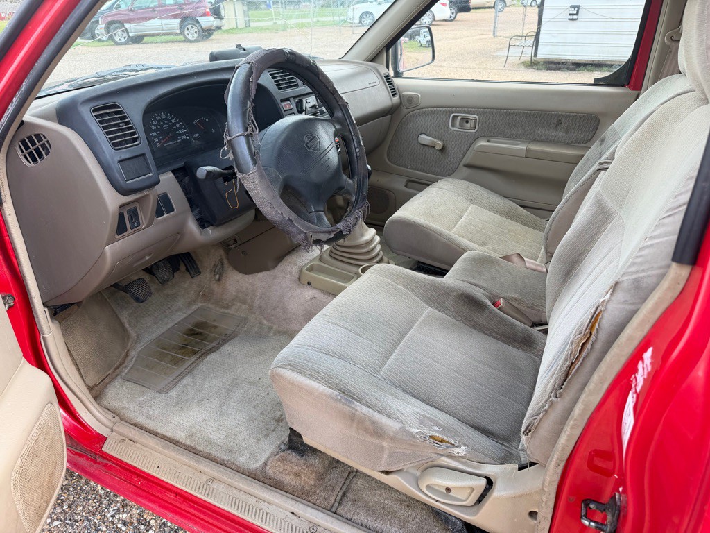 1999 Nissan Frontier Image 6