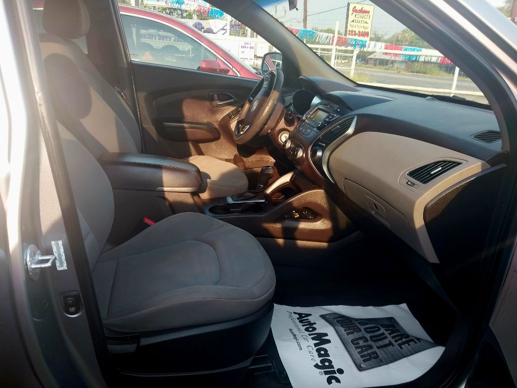 2014 Hyundai Tucson Image 8