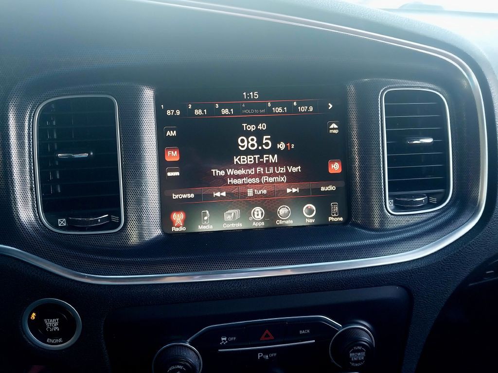 2015 Dodge Charger Image 16