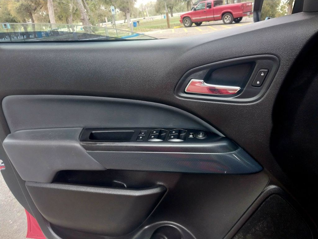 2016 Chevrolet Colorado Image 18