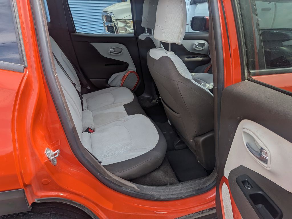 2015 Jeep Renegade Image 12