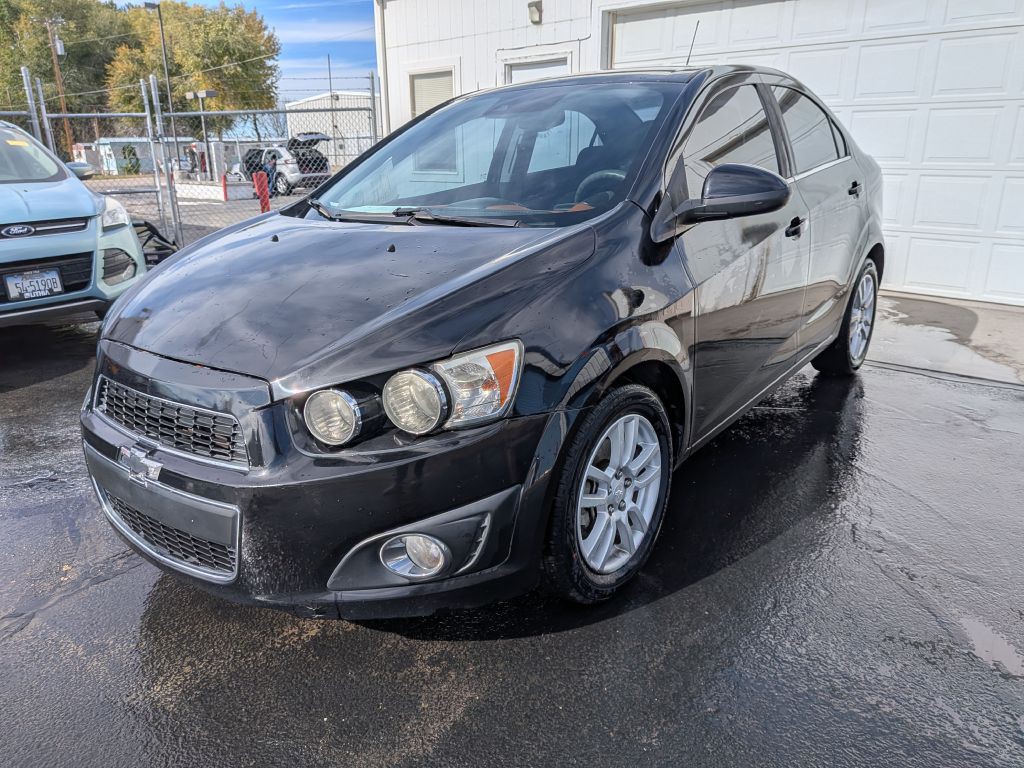 2016 Chevrolet Sonic Image 1