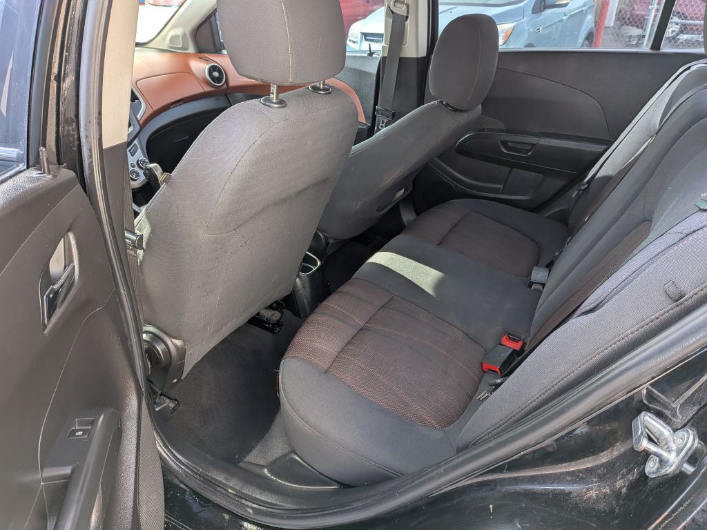 2016 Chevrolet Sonic Image 11