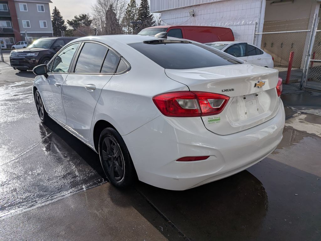 2016 Chevrolet Cruze Image 7