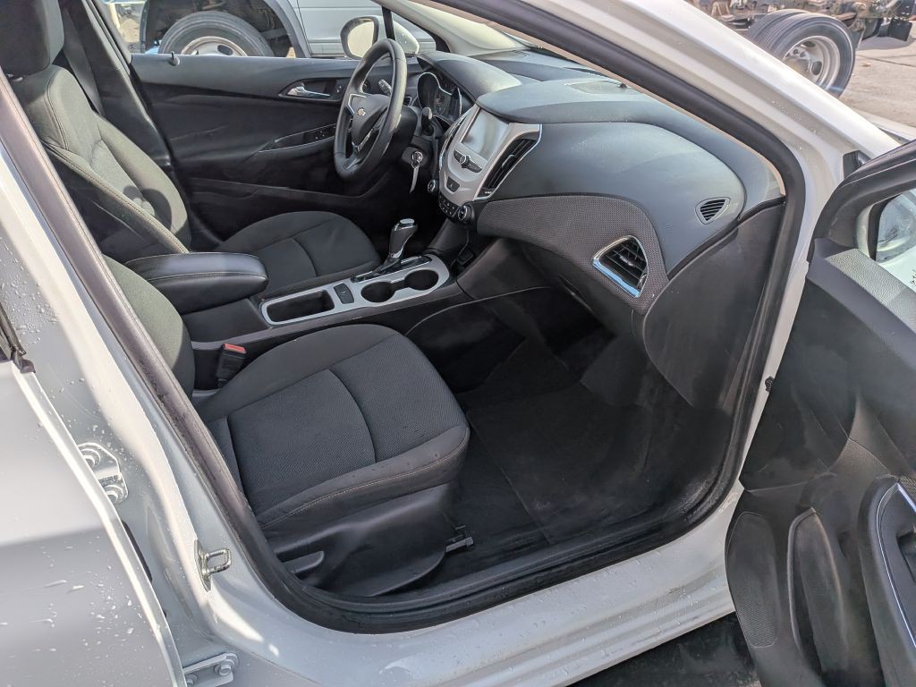 2016 Chevrolet Cruze Image 10