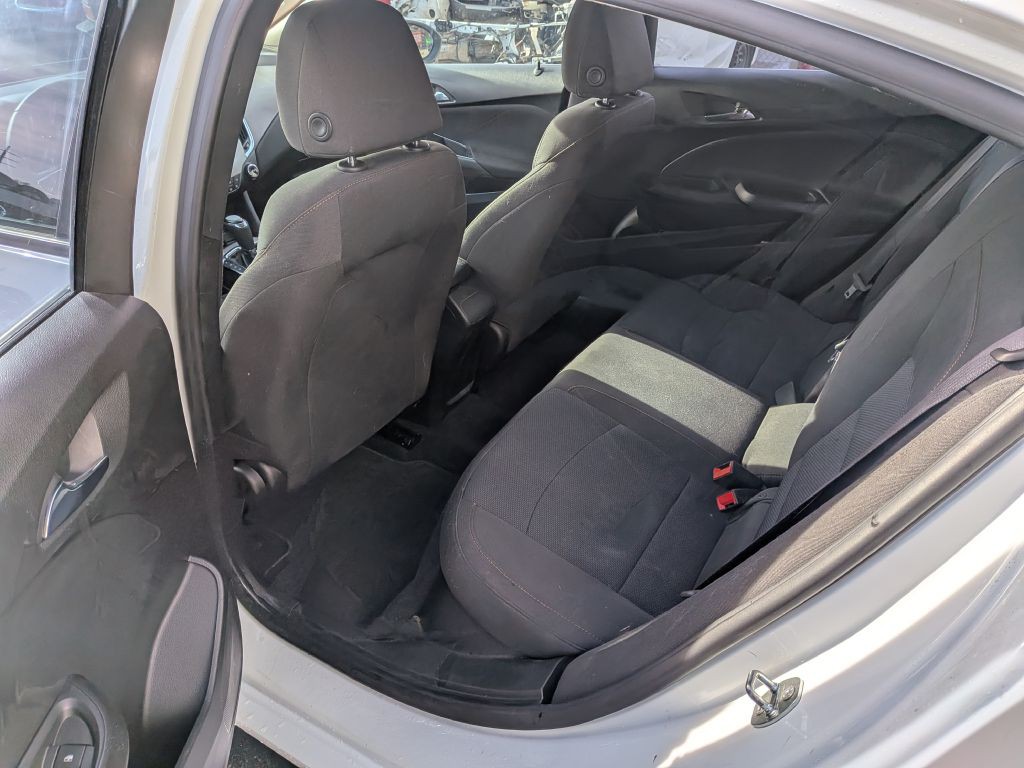 2016 Chevrolet Cruze Image 11