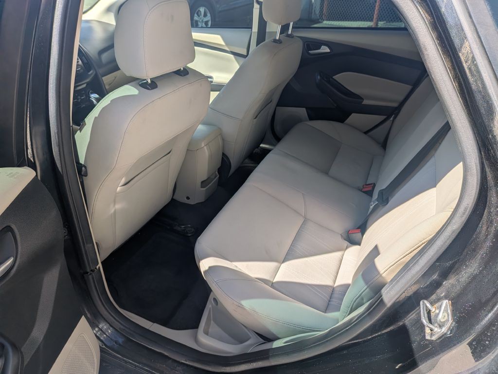 2015 Ford Focus Image 11