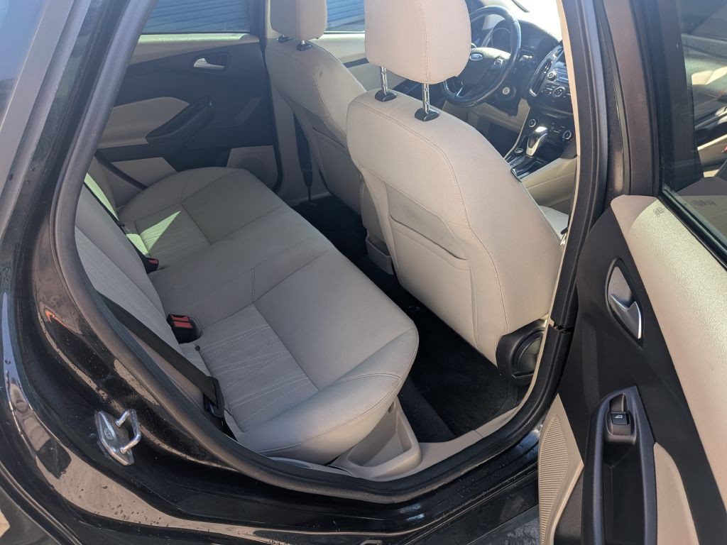 2015 Ford Focus Image 12