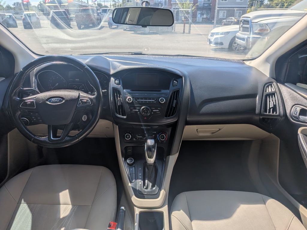 2015 Ford Focus Image 13