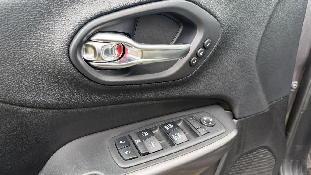2019 Jeep Cherokee Image 10