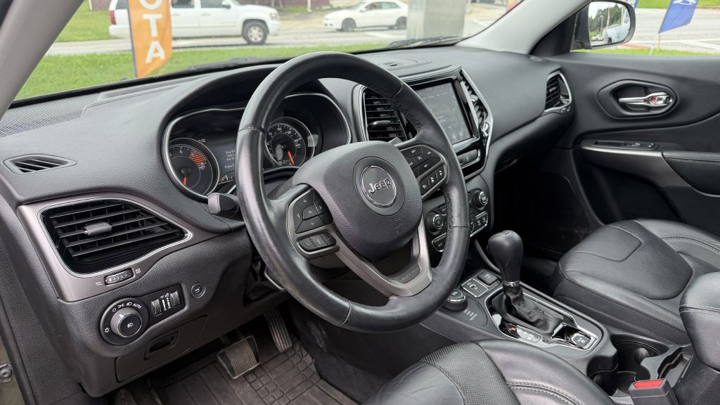 2019 Jeep Cherokee Image 14