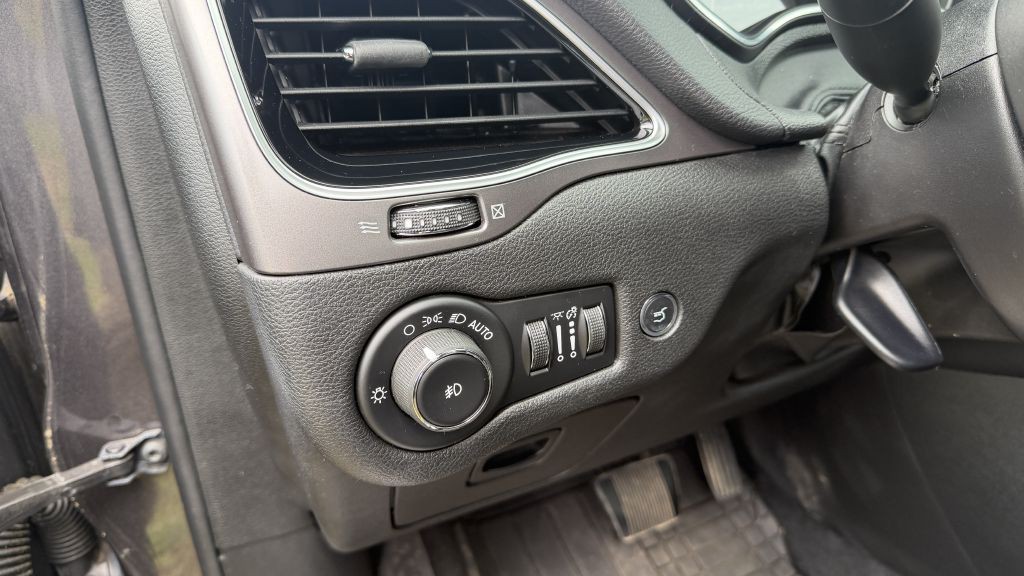 2019 Jeep Cherokee Image 15