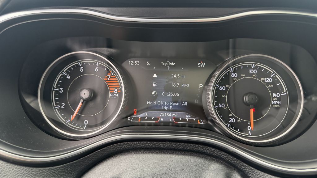 2019 Jeep Cherokee Image 19