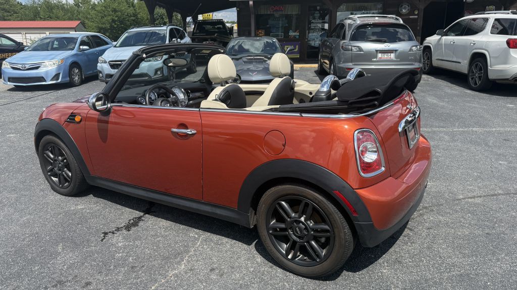 2011 MINI Cooper Image 9