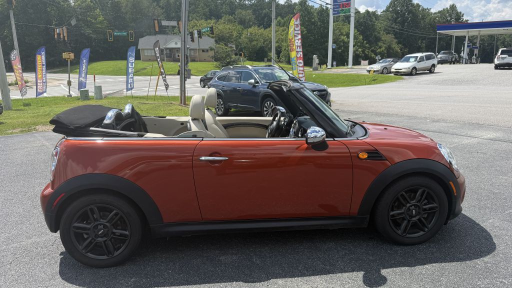 2011 MINI Cooper Image 12