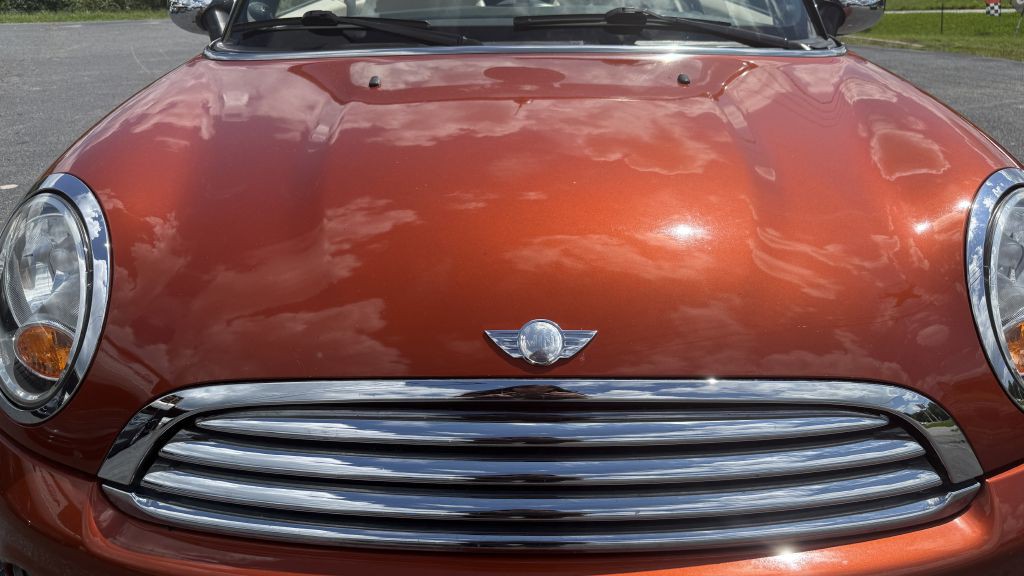 2011 MINI Cooper Image 14