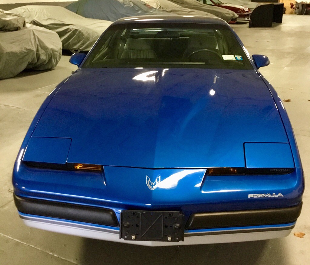 1987 Pontiac Firebird Image 2