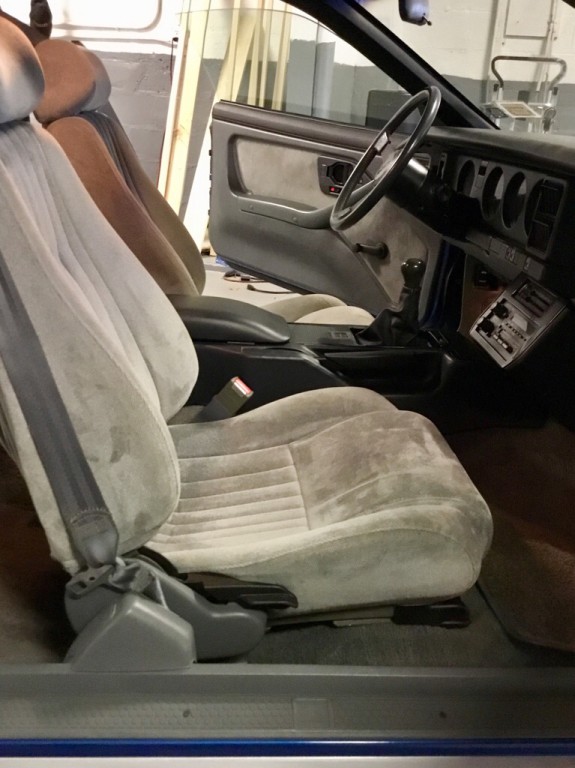 1987 Pontiac Firebird Image 15