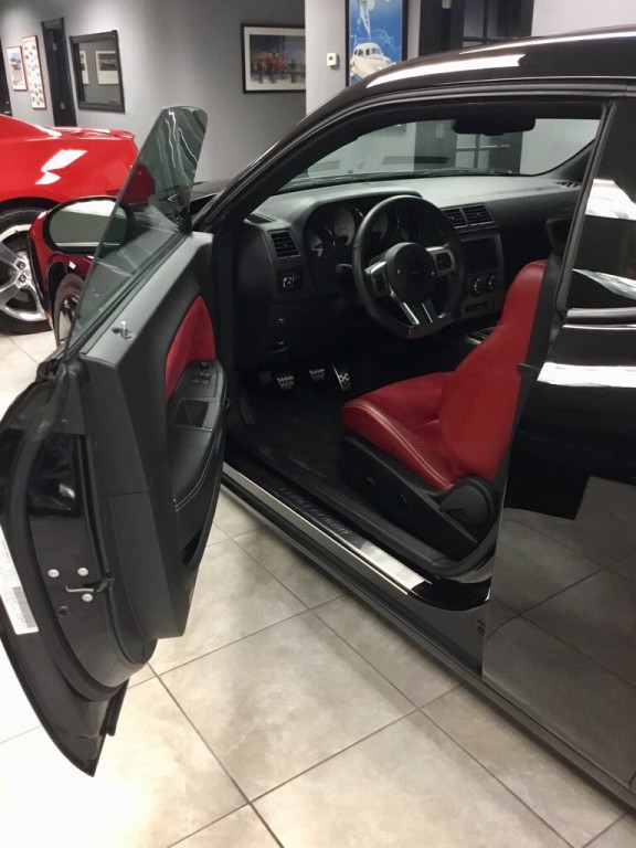 2013 Dodge Challenger Image 6