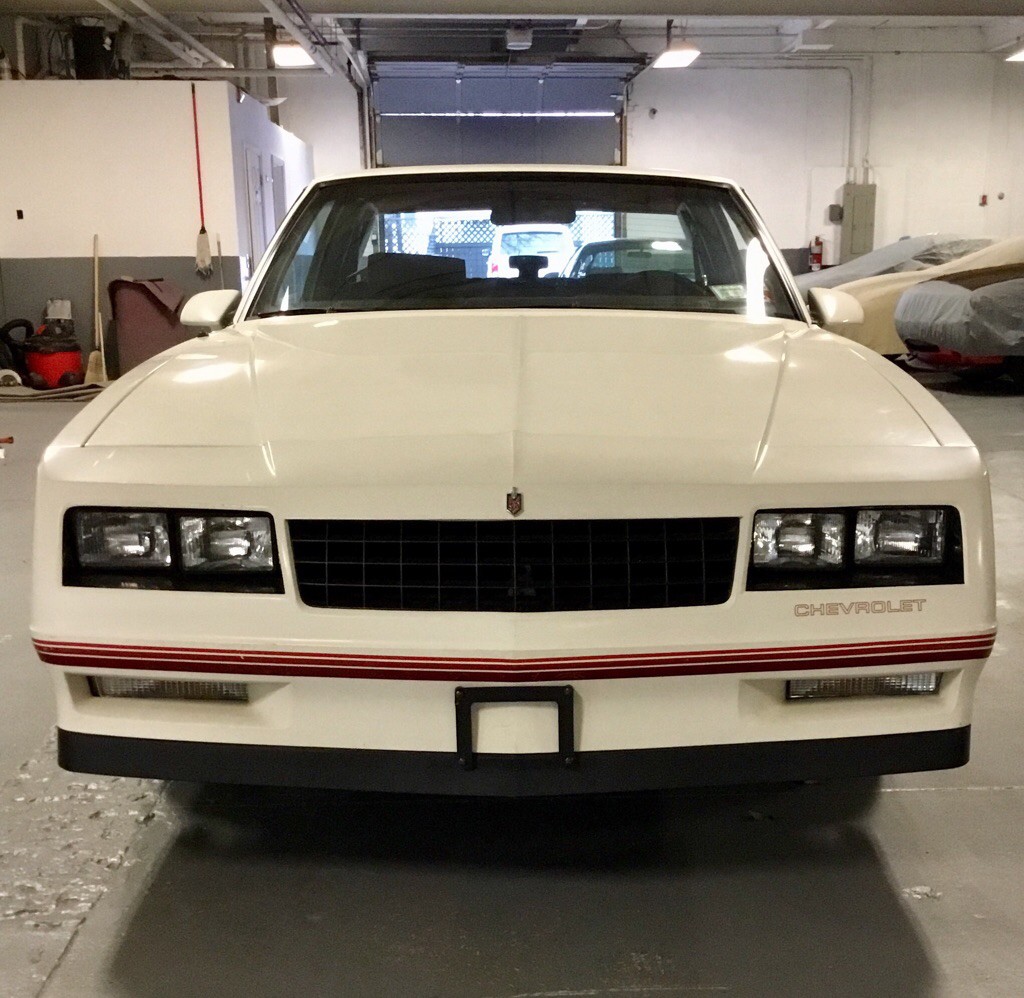 1988 Chevrolet Monte Carlo Image 2
